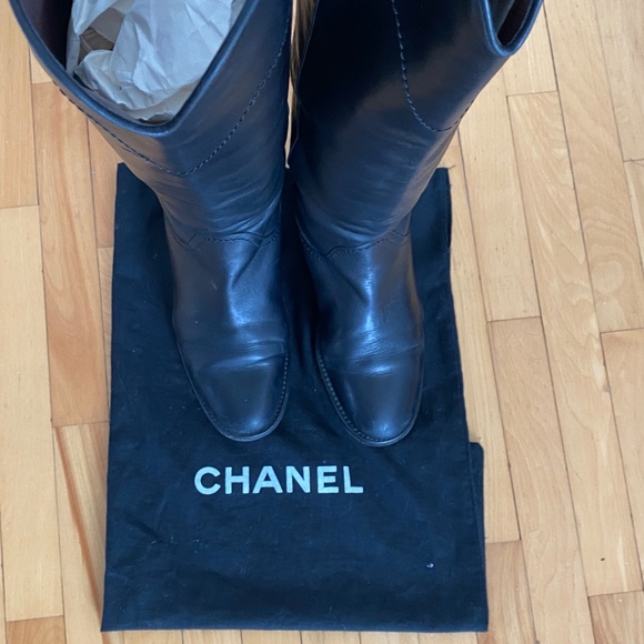 CHANEL Riding Interlocking CC Logo Riding Boots Size: 8 | IT 38 - Picture 12 of 12